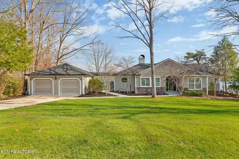 153 Dovenshire Dr, Crossville, TN 38558