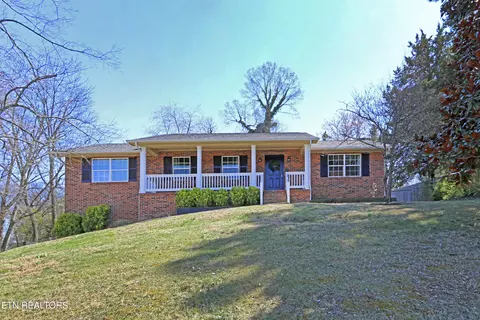 9608 Clearwater Dr, Knoxville, TN 37923