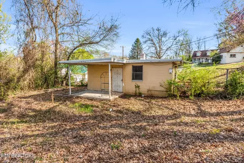 237 S Purdue Ave, Oak Ridge, TN 37830