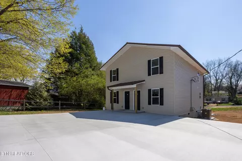 507509 Young St, Athens, TN 37303