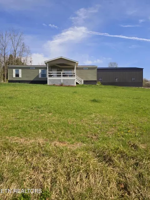 345 Hill Crest Dr, Tazewell, TN 37879