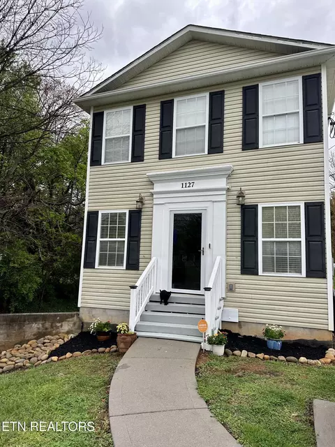 1127 W Parkway Ave, Knoxville, TN 37912