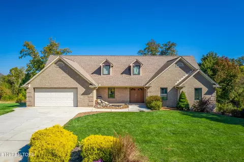 415 River Bend Dr, Dandridge, TN 37725