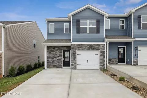 3477 Tyee Crossing Way, Kodak, TN 37764