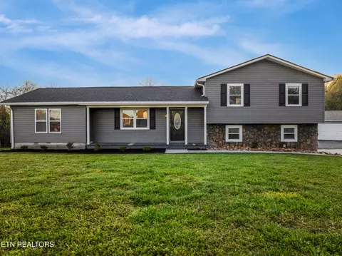 3641 S Fork Pl, Maryville, TN 37801