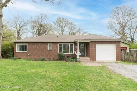 2646 Magill Ave, Maryville, TN 37804