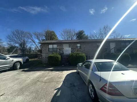 3455 Bent Rd, Kodak, TN 37764