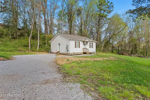 408 Blair St # B, Loudon, TN 37774