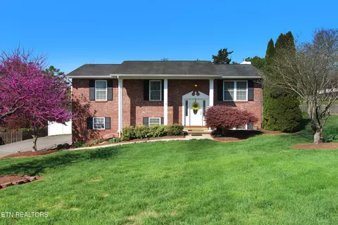 1217 Galewood Rd, Knoxville, TN 37919