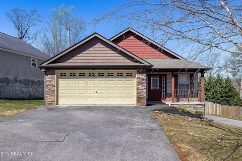 10267 Boston Ln, Knoxville, TN 37932