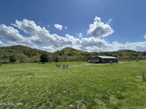 1302 Blockhouse Rd, Maryville, TN 37803