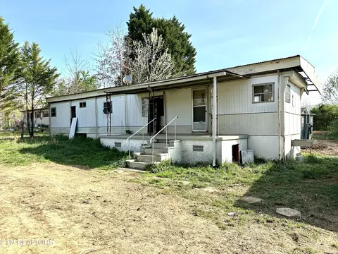1032 Level Dr, Maryville, TN 37801
