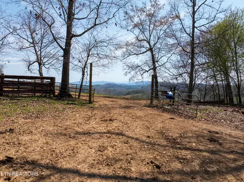 1420 Trigonia Rd, Maryville, TN 37801