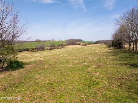 1412 Trigonia Rd, Maryville, TN 37801