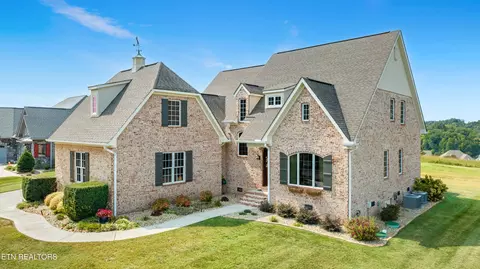 125 Watercrest Dr, Vonore, TN 37885