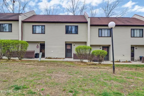 98 Wilshire Heights Dr, Crossville, TN 38558