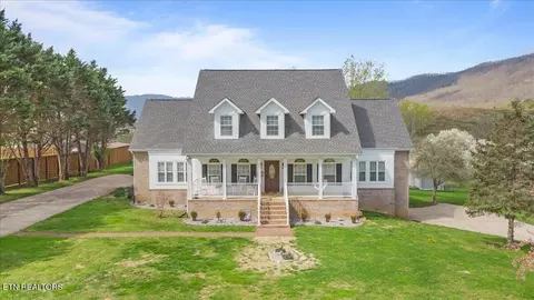 273 Perkins Ln, Jacksboro, TN 37757
