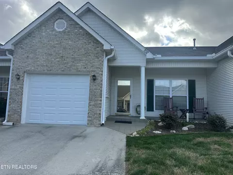 702 Willington Pl, Loudon, TN 37774