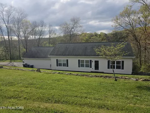 298 Lizzie Dr, Tazewell, TN 37879