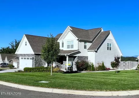 7701 Willow Branch Ln, Knoxville, TN 37931