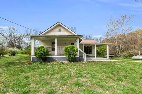 509 Atchley Ln, Strawberry Plains, TN 37871