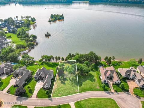 272 Edgewater Way, Lenoir City, TN 37772
