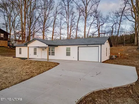 1756 Elgin Dr, Morristown, TN 37814