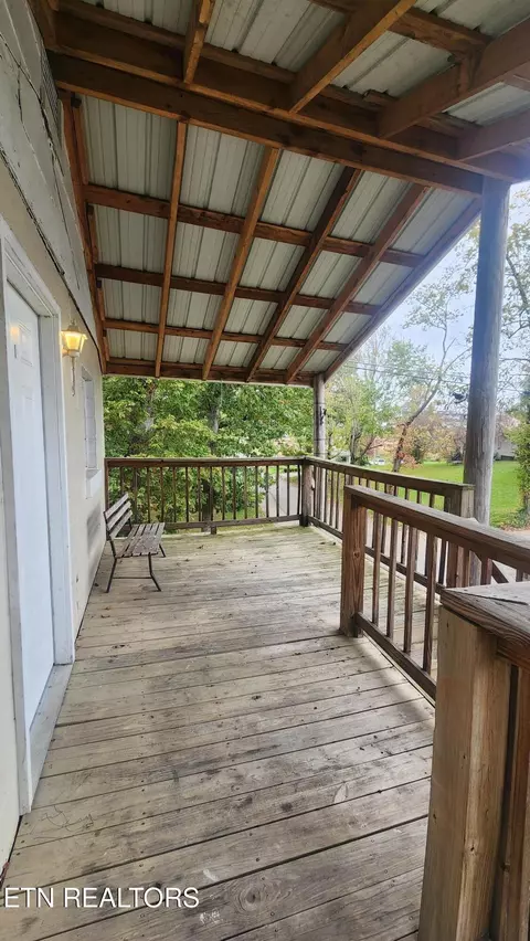 Exterior - 205 N N Main St, Oneida, TN 37841 photo 7 of 12