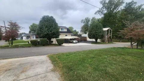 Exterior - 205 N N Main St, Oneida, TN 37841 photo 2 of 12