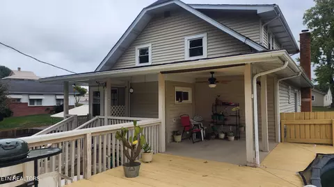 Exterior - 205 N N Main St, Oneida, TN 37841 photo 9 of 12
