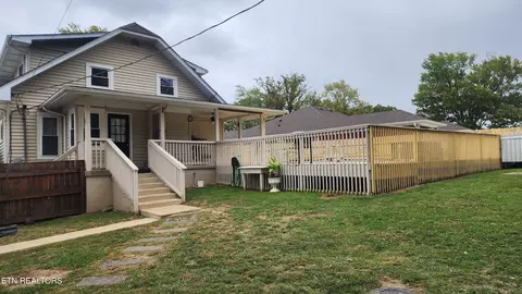 Exterior - 205 N N Main St, Oneida, TN 37841 photo 8 of 12