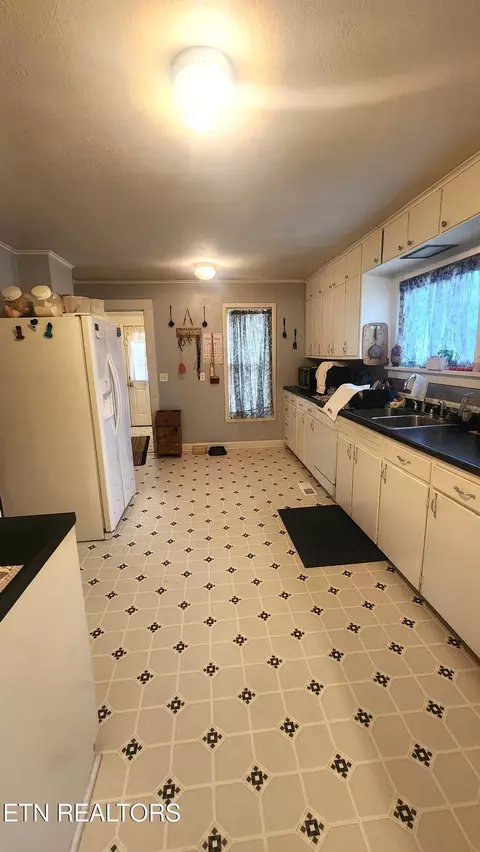 Kitchen - 205 N N Main St, Oneida, TN 37841 photo 1 of 2