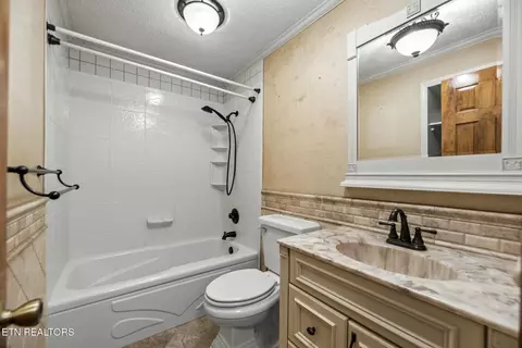 Bath - 6116 Mcneely Rd, Corryton, TN 37721 photo 2 of 2