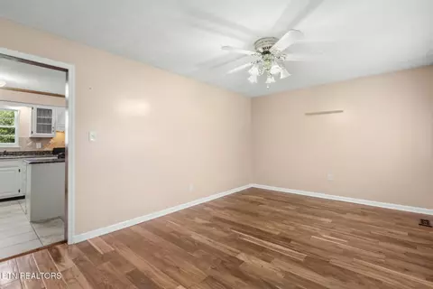 Living - 6116 Mcneely Rd, Corryton, TN 37721 photo 1 of 7