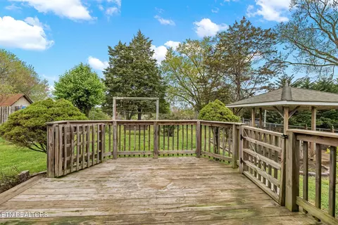 Exterior - 6116 Mcneely Rd, Corryton, TN 37721 photo 10 of 20