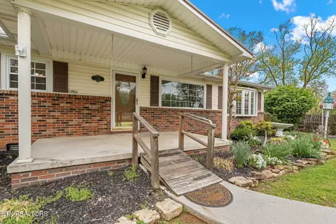 Exterior - 6116 Mcneely Rd, Corryton, TN 37721 photo 4 of 20