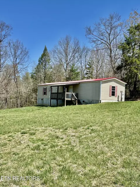 146 Barnett Bridge Rd, Lancing, TN 37770