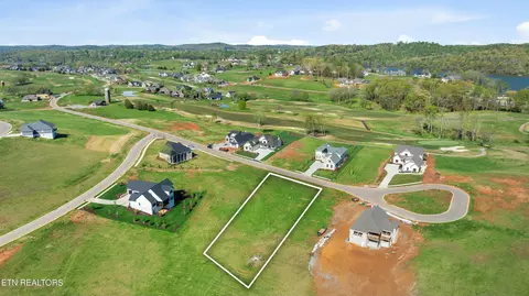 5252 Old Club Rd, Loudon, TN 37774