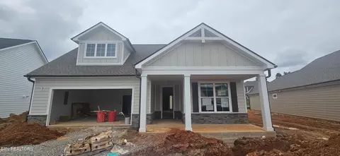 137 Honeysuckle Dr, Lenoir City, TN 37771