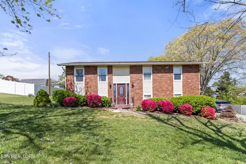 2649 Shropshire Blvd, Powell, TN 37849