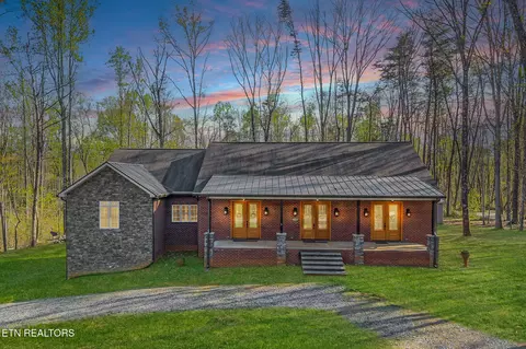 1748 Timber Tr, Cookeville, TN 38501