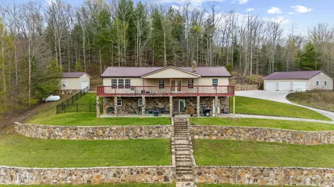 247 Gerald Bonham Rd, Lancing, TN 37770