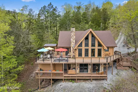 183 Big Bend Pt, Sharps Chapel, TN 37866