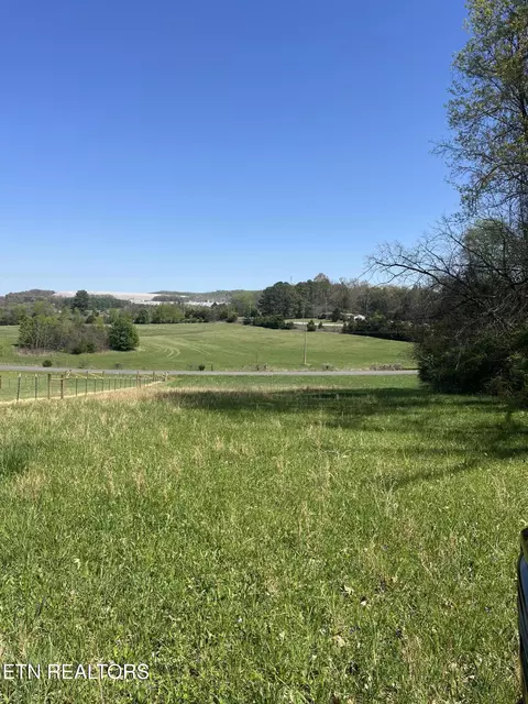 Bruner Rd, Strawberry Plains, TN 37871