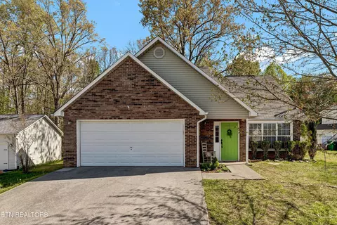 8284 Oak Terrace Ln, Powell, TN 37849