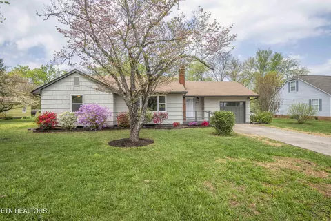 614 Glendale Ave, Clinton, TN 37716
