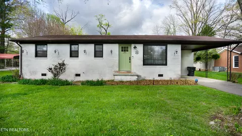 20 Battlefield Rd, Cookeville, TN 38506