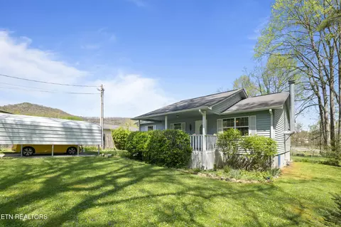 214 Park Place Rd, Caryville, TN 37714
