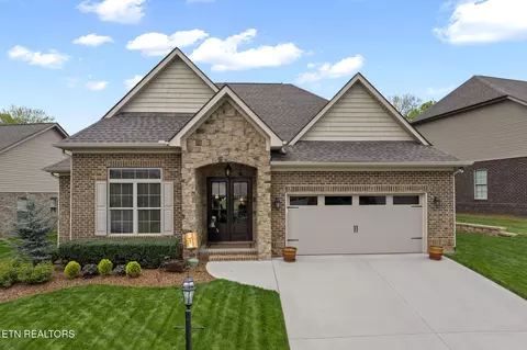 7705 Saddlebrooke Dr, Knoxville, TN 37938