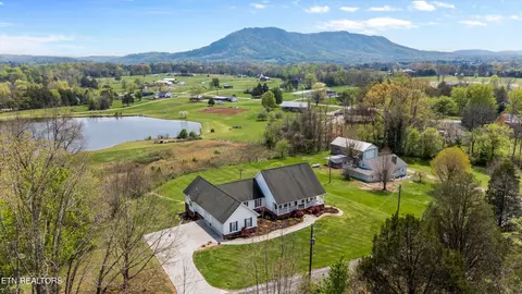 7514 Dan Mcbee Rd, Corryton, TN 37721 photo 3